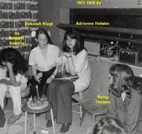 1977-1978-4V-Ita-Deborah-Adrienne-Romy-met namen