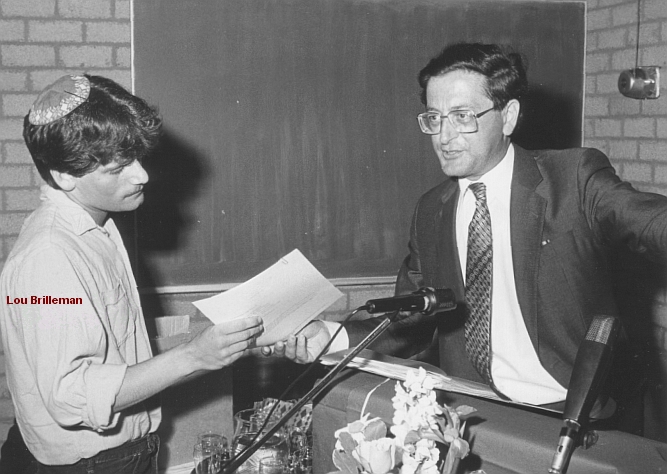 1979-1980-28-mei-opening-diploma-03-met naam