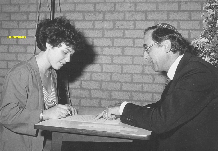 1979-1980-28-mei-opening-diploma-04-met naam